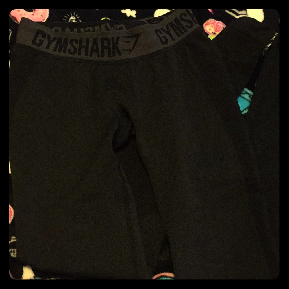 Gym shark tights